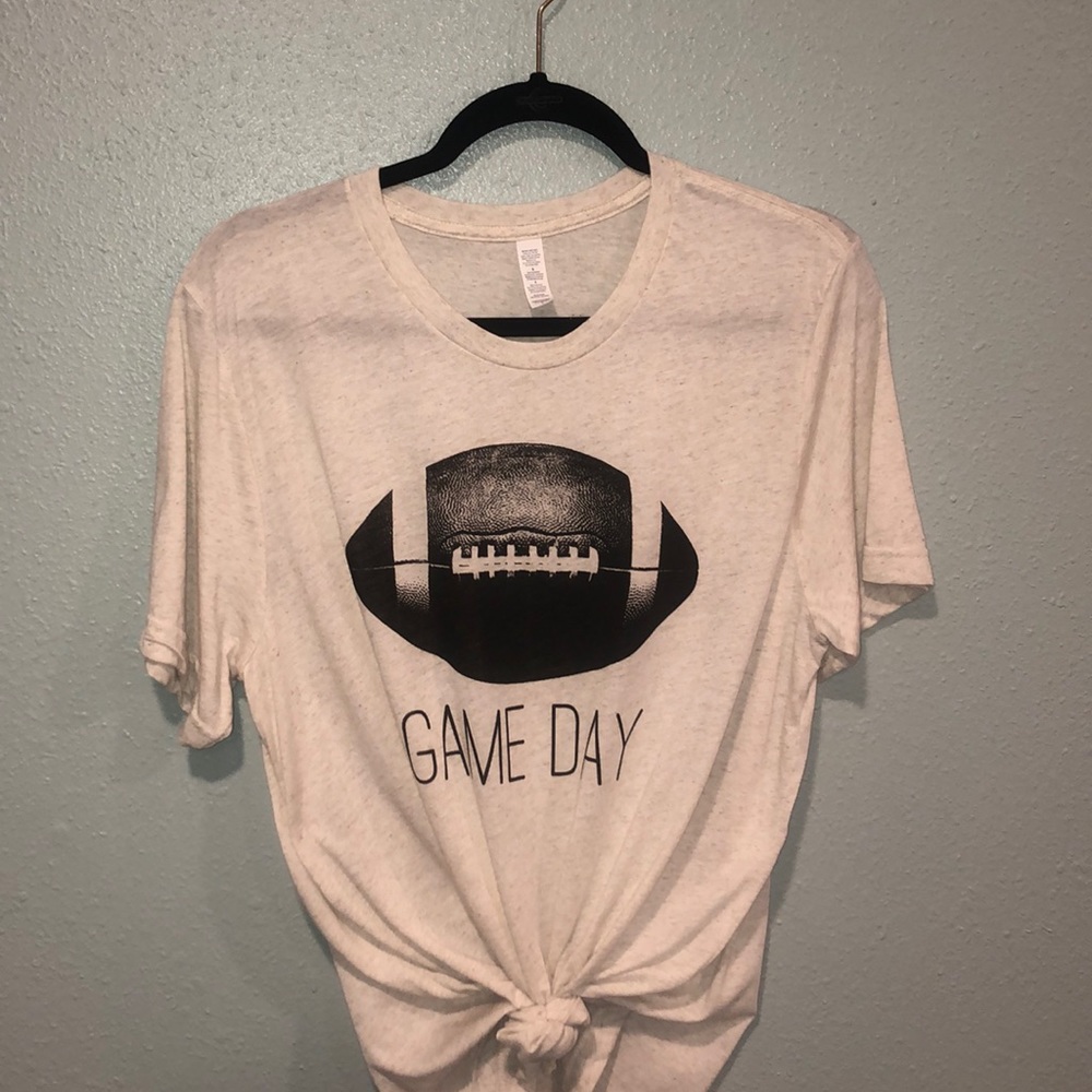 Game Day W shirt
